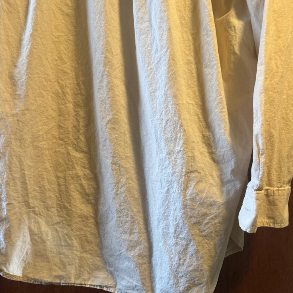 Universal Thread button up - Picture 9 of 9